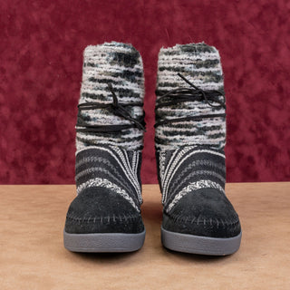 TOMS Women Nepal Black Wool Stripe Warm Boots sz 9