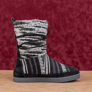 TOMS Women Nepal Black Wool Stripe Warm Boots sz 9