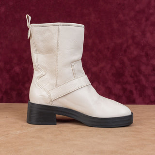 Larroude Women Hardy White Leather Moto Biker Ankle fashion Boots sz 6.5