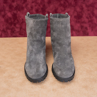 Splendid Women Distress Grey Suede Fleece lined Slip on Boots sz 7.5