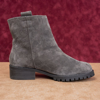 Splendid Women Distress Grey Suede Fleece lined Slip on Boots sz 7.5