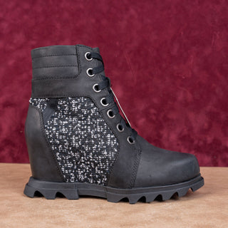 Sorel Women Joan Artic II Lexie Black Leather Lace-up Wedge Boots size 7.5