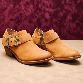 Sofft Women Alvie Tuscano Tan Buckle Western Low Ankle Boots sz 6.5