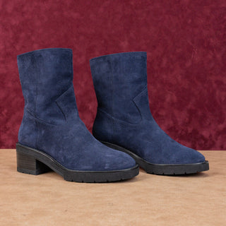 Stuart Weitzman Women Boulevard Nice Blue Suede fashion Western Lug Boots sz 6