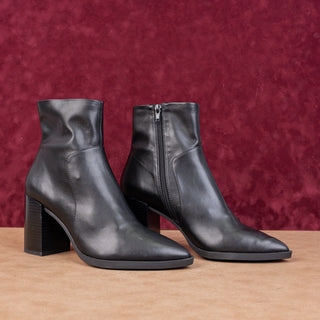Jeffrey Campbell Women Faux Black Leather Pointy toe Party Zip Ankle Boots sz 9