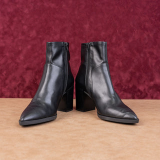 Jeffrey Campbell Women Faux Black Leather Pointy toe Party Zip Ankle Boots sz 9