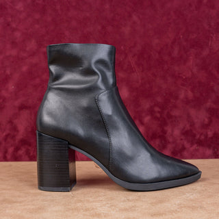 Jeffrey Campbell Women Faux Black Leather Pointy toe Party Zip Ankle Boots sz 9