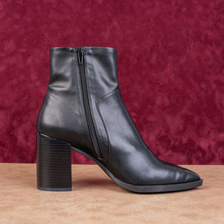 Jeffrey Campbell Women Faux Black Leather Pointy toe Party Zip Ankle Boots sz 9