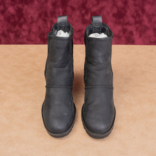 UGG Women Hazel Black Leather Slip-on Cushioned Cozy Chelsea Boots sz 6.5