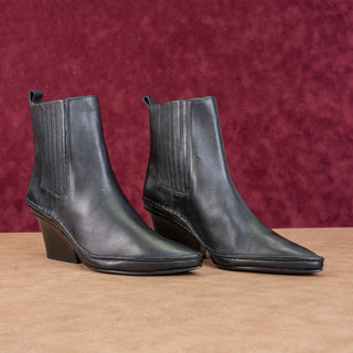 Tory Burch Women Lila Western Cowboy Black Leather Chelsea Ankle Boots sz 9.5