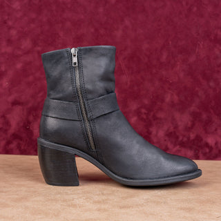 Born Women Dakota Black Leather Moto harness Heel Fashion Ankle Boots sz 9.5