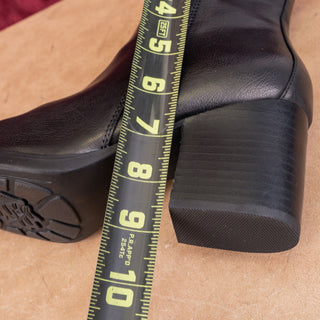 BOC Women Boulder Black Faux Leather Zip Ankle Boots sz 8.5