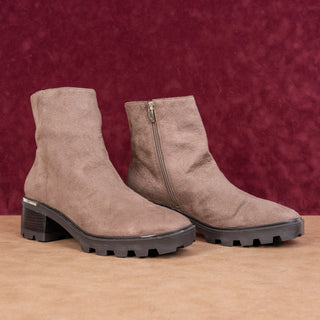 Nine West Women Ronda Brown Fabric Zip Lug Dressy Office Boots size 11