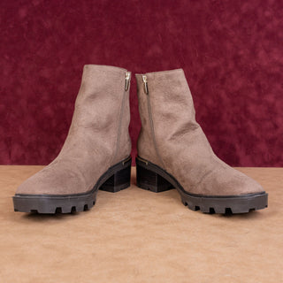 Nine West Women Ronda Brown Fabric Zip Lug Dressy Office Boots size 11