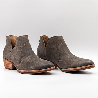 Kork Ease Women Skye Taupe Distressed Leather Low Heel Boots size 7.5