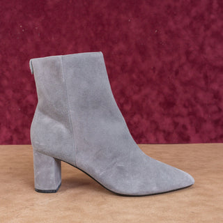 Calvin Klein Women Finch Grey Suede Pointy Toe Ankle Boots Size 9