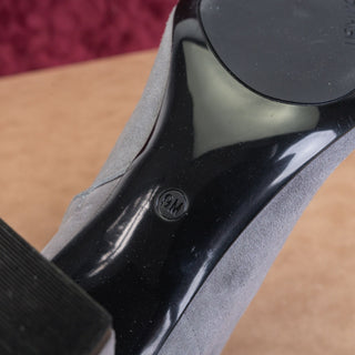 Calvin Klein Women Finch Grey Suede Pointy Toe Ankle Boots Size 9