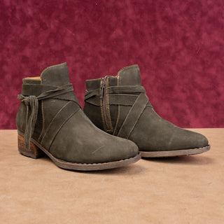 Born Women Montilla Olive Green Suede Modern Western Zip Ankle Boots sz 7.5
