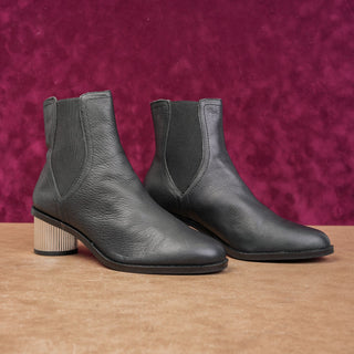 Rebecca Minkoff Darsea Cylinder Heel Black Leather Chelsea Boots sz 7.5