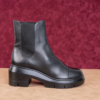 Stuart Weitzman Women Norah Black Leather Chelsea Boots size 9.5