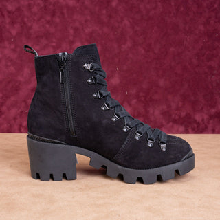 Schutz Xayane Women Platform Fashion Black Lug Sole Lace-up Suede Boots sz 9
