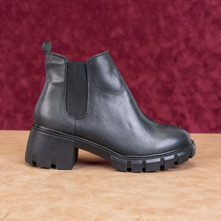 Steve Madden Women How Y2k Retro Chelsea Black Leather Boots Size 8.5