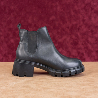 Steve Madden Women How Y2k Retro Chelsea Black Leather Boots Size 8.5