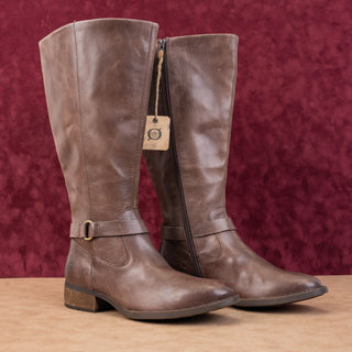 Born Women Saddler Brown Leather Wide Calf Riding Strap Knee Boots sz 9