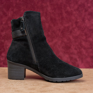 Gentle Souls Kenneth Cole Women Flora Black Suede Zip Buckle Ankle Boots sz 9.5