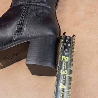 Stuart Weitzman Women Finn Black Grain Leather Zip Fashion Knee Boots sz 8