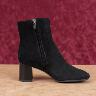 La Canadienne Women Kathy Black Suede Waterproof Dressy Office Boots size 8