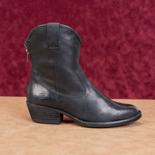 Born Women Wynd Black Leather Western Cowboy Ankle Boots sz 8.5