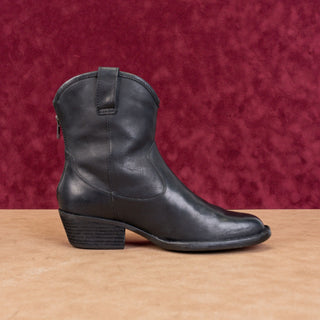 Born Women Wynd Black Leather Western Cowboy Ankle Boots sz 8.5