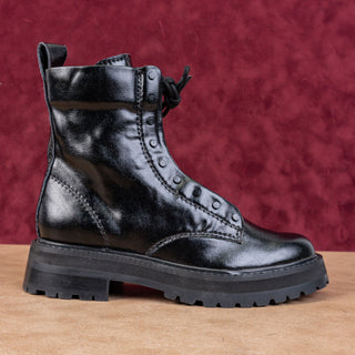 Dolce Vita Women Rain Black Leather Festival Zip Lug Combat Ankle Boots sz 5.5