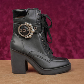 DKNY Women Dottie Black Leather Buckle Pearl Heel Combat boots size 7.5