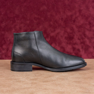 Aquatalia Wmn Nadie Black Leather Ankle Zip Narrow Dressy Fashion Boots size 7.5