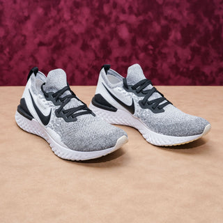 Nike Men Epic React Flyknit Black White Fabric Running Sneakers shoes sz 10.5