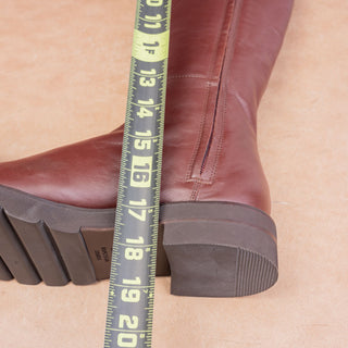 Stuart Weitzman Wmn Mila Lift Brown Leather Classic Riding Zip Knee Boots sz 7.5