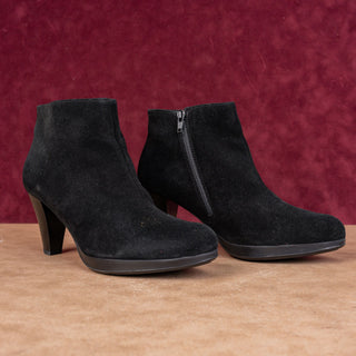 La Canadienne Women Black Suede Waterproof Fashion Dressy Ankle Heel Boots sz 8