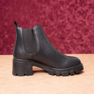 Steve Madden Women How Y2k Retro Chelsea Black Leather Boots Size 8