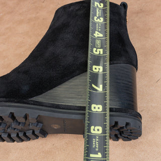 Tory Burch Women Black Suede Zip Wedge Lug Sole Ankle Boots sz 10.5