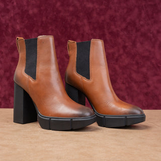 Steve Madden Women Revised Cognac Leather Platform Heeled Chelsea Boots sz 9.5