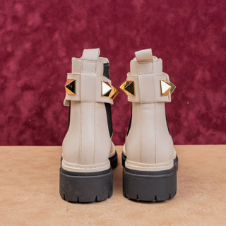 Michael Kors Women Stark Cream Leather Slip-on Chelsea Lug Boots sz 5.5