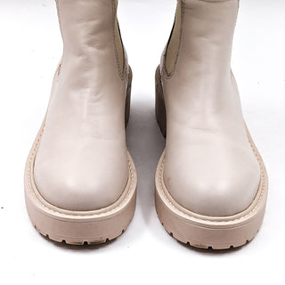 Steve Madden Women Yairi Ivory Leather Elastic Platform Chelsea Boots size 8.5