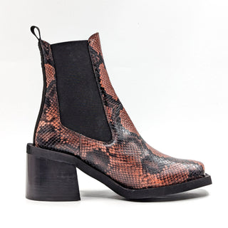 Ganni Women Embossed Snakeskin Heeled Chelsea Boots size 8US EUR38