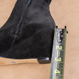 Larroude Wmn Black Suede Zip Handmade Pointy Toe Fashion Wedge OTK Boots sz 6.5