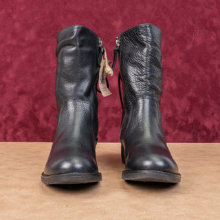 Sofft Wmn Sharnell Low Distress Black Leather Waterproof Back Lace-up Boots 6.5