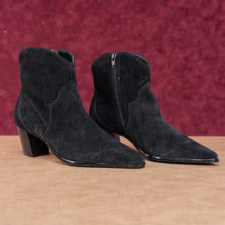 Bernardo Studio Women Black Suede Zip Western Cowboy Ankle Fashion Boots sz 9