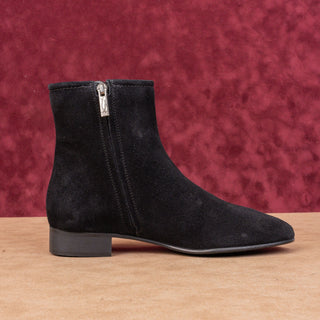 Aquatalia Women Sahara Black Suede Weatherproof zip Round Ankle Boots sz 7