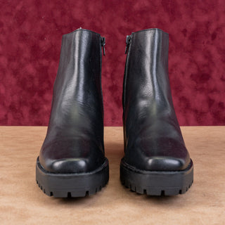 Andre Assous Women Milla Black Leather Square Toe Fashion Lug Ankle Boots size 8